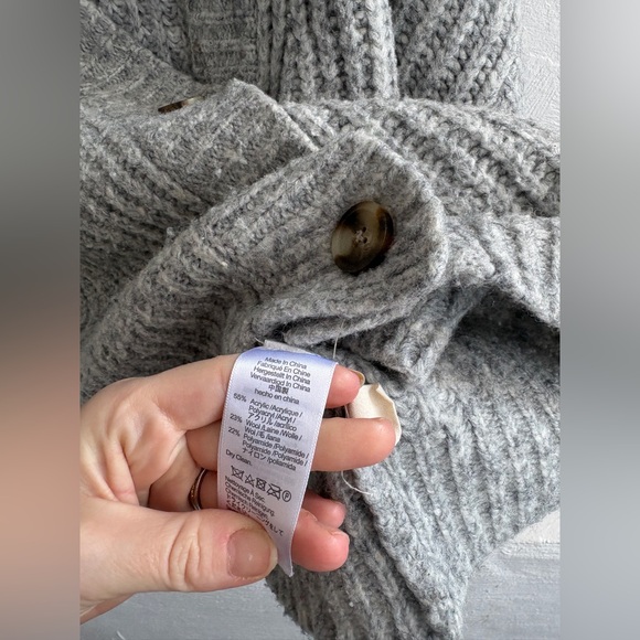 Sold market place pickup - do not buy. (Can’t delete since open offers) - Picture 6 of 13